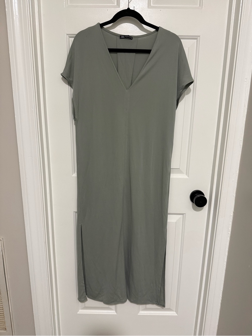 Zara Sage green v neck dress sz L large